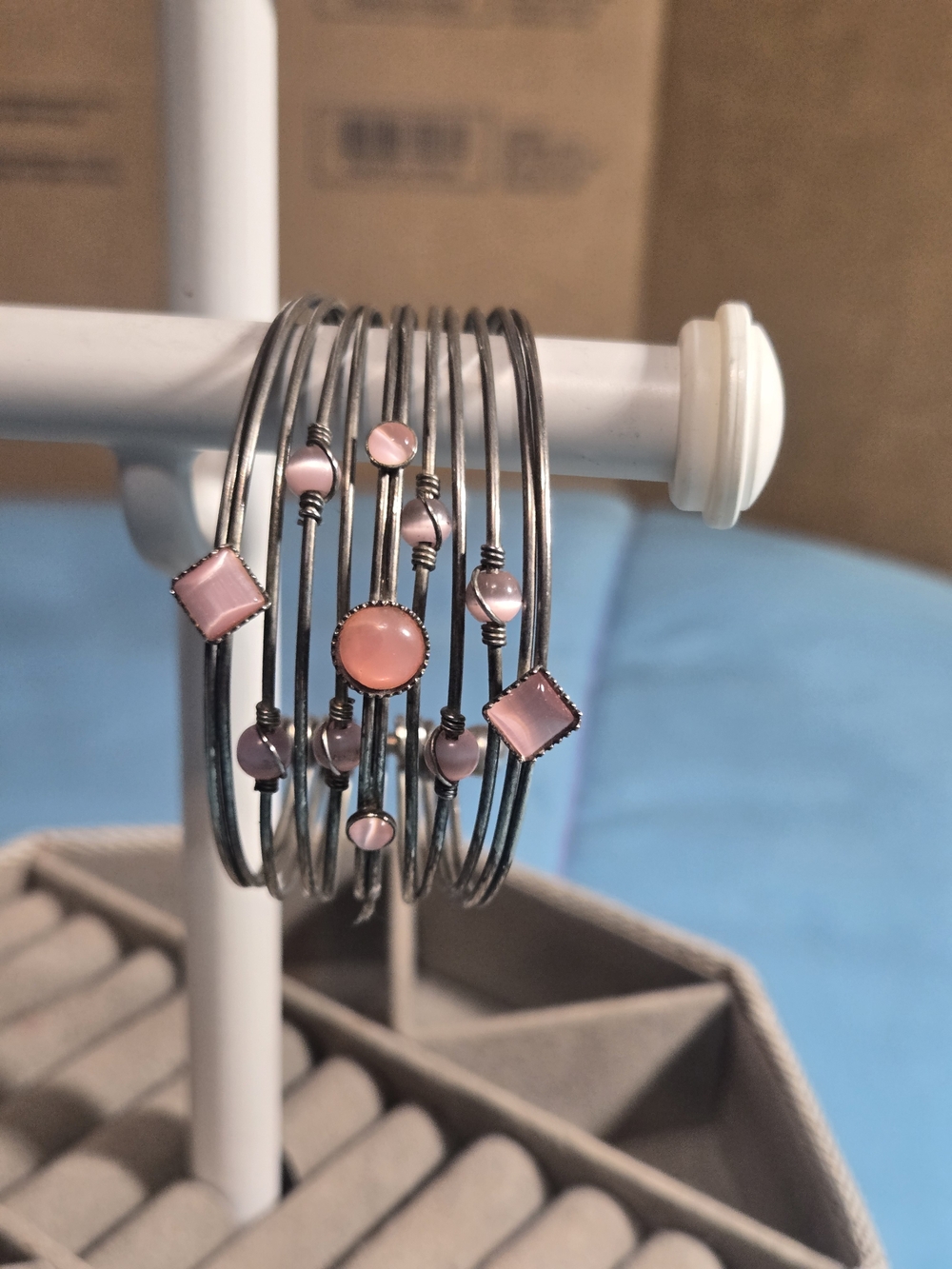 ESTATE SILVER TONE WIRE PINK GLASS BEAD MODERNIST CUFF BRACELET
